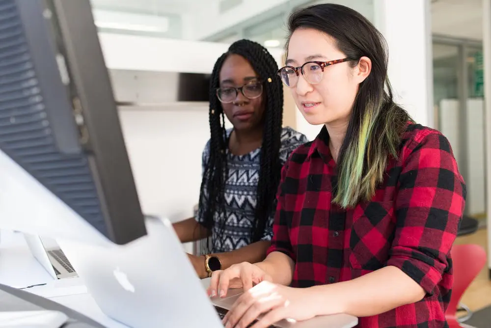 Women on a computer